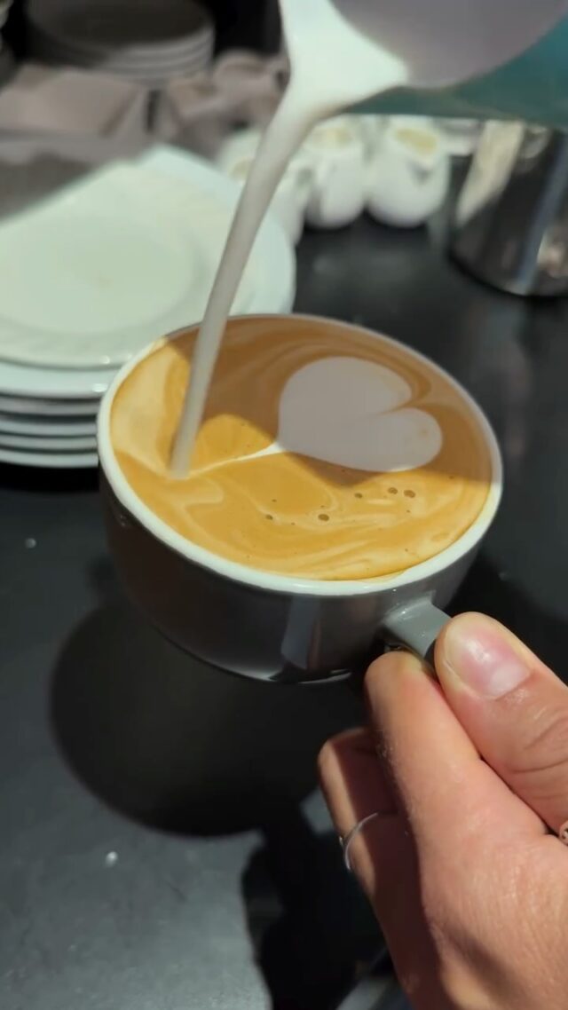 Coffee before your match? ☕️
A quick takeaway on the way out? 🎾
Or just a catch up with friends? 🤎

Whatever the reason, we’ll have the coffee ready.

From your pre-match caffeine fix to a post-game catch-up, our café is the perfect spot to refuel, relax and hang out with the Bourne community in our indoor and outdoor seating. 

Come for the game, stay for the coffee. ☕️🎾

#farnham #coffetime #surreycoffee #postcoffee #sportcafe