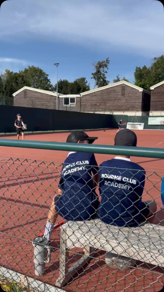 From the court to the classroom…

Our performance tennis camps include 1 hr of sports psychology from Coach Ruben, as well as a day of on court training. This is to help our young aspiring players with every aspect of their game.

#performancetennis #ltatennis #sportspsychology #juniortennis #tenniscamps